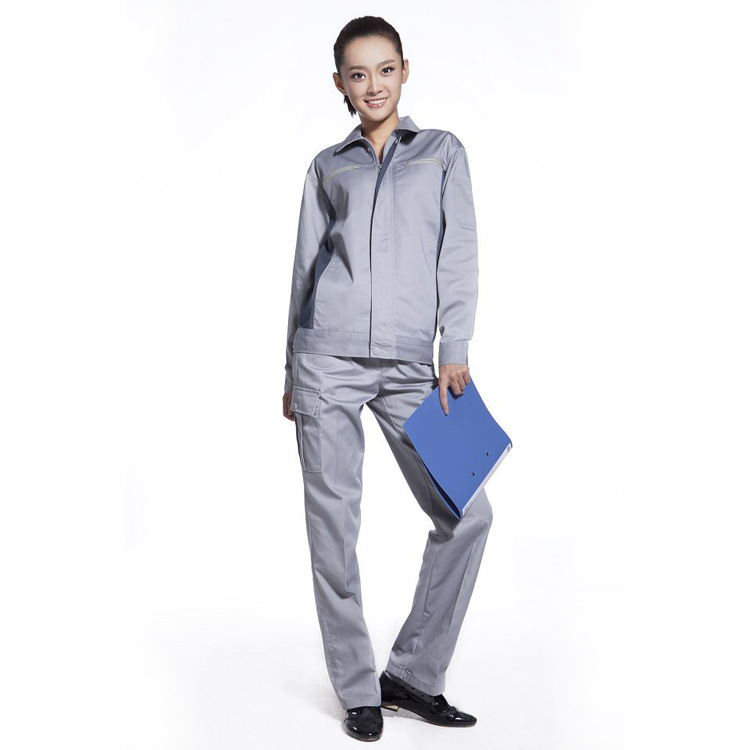 工作服的重要性體現在哪里?定做工作服需要注意哪些細節?